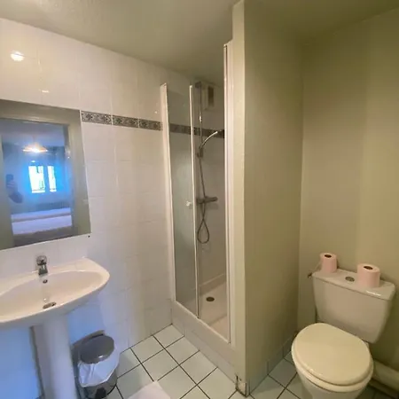 Hotell La Terrasse Larche (Correze)