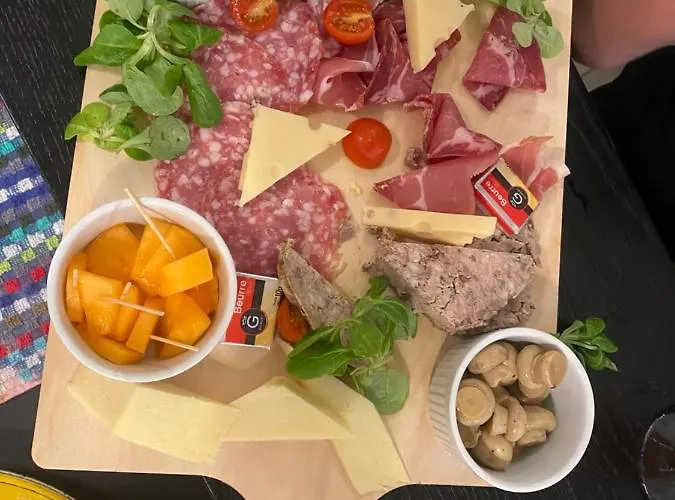 Hotel La Terrasse Larche (Correze)